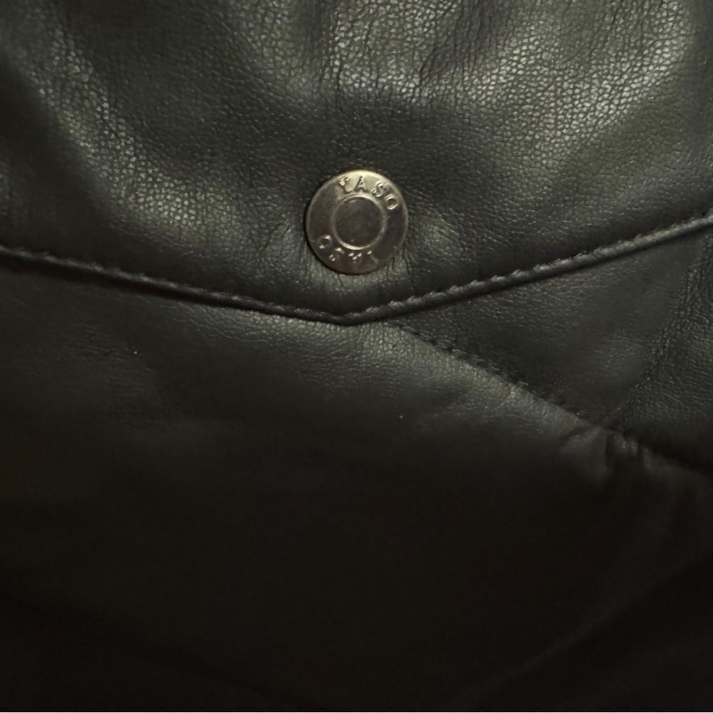 Yaso Black Faux Leather Puffer Vest Size Large - Picture 11 of 15